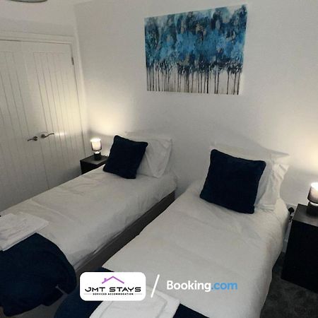 Exclusive Deal For Extended Stays By Jmt Stays L Swansea Short Lets And Serviced L With Garden Sketty Dış mekan fotoğraf